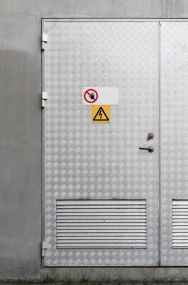 entrance forbidden door - access control